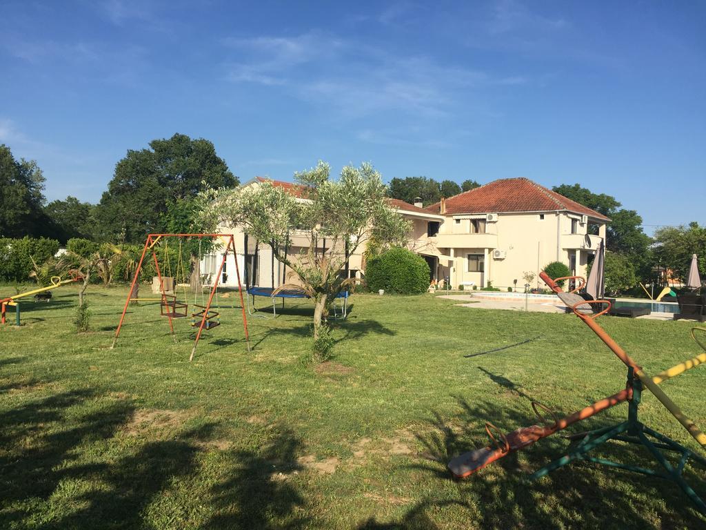 אולסינץ' Apartments Ada Bojana מראה חיצוני תמונה